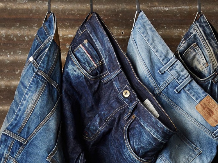 Растянулись джинсы: как убрать на джинсах растянутые коленки и прочие растянутые места
