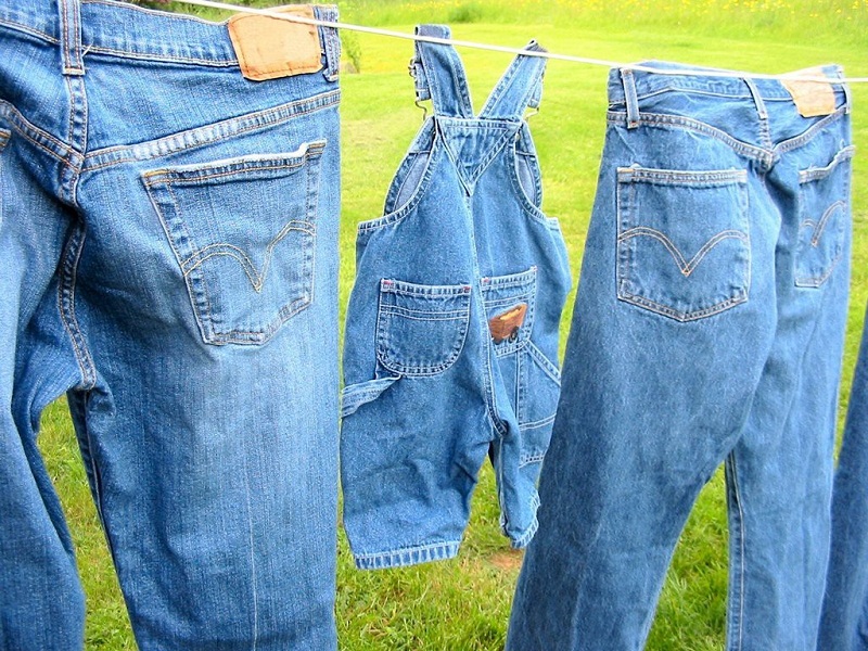 Как растянуть новые джинсы: в длину, в ширину, в поясе, бедрах, икрах